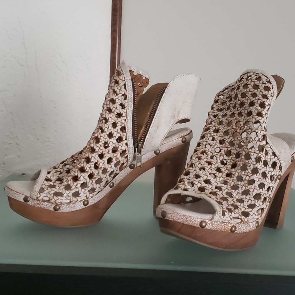 Shoes - Picture 2 of 2